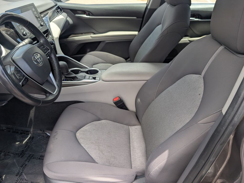 2023 Toyota Camry LE photo 11