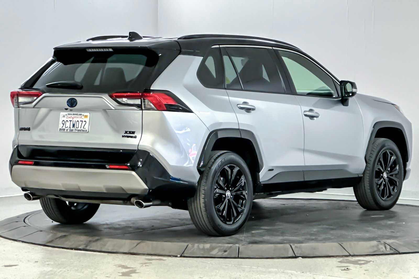 Used 2022 Toyota RAV4 XSE with VIN JTME6RFV5NJ023061 for sale in Kansas City