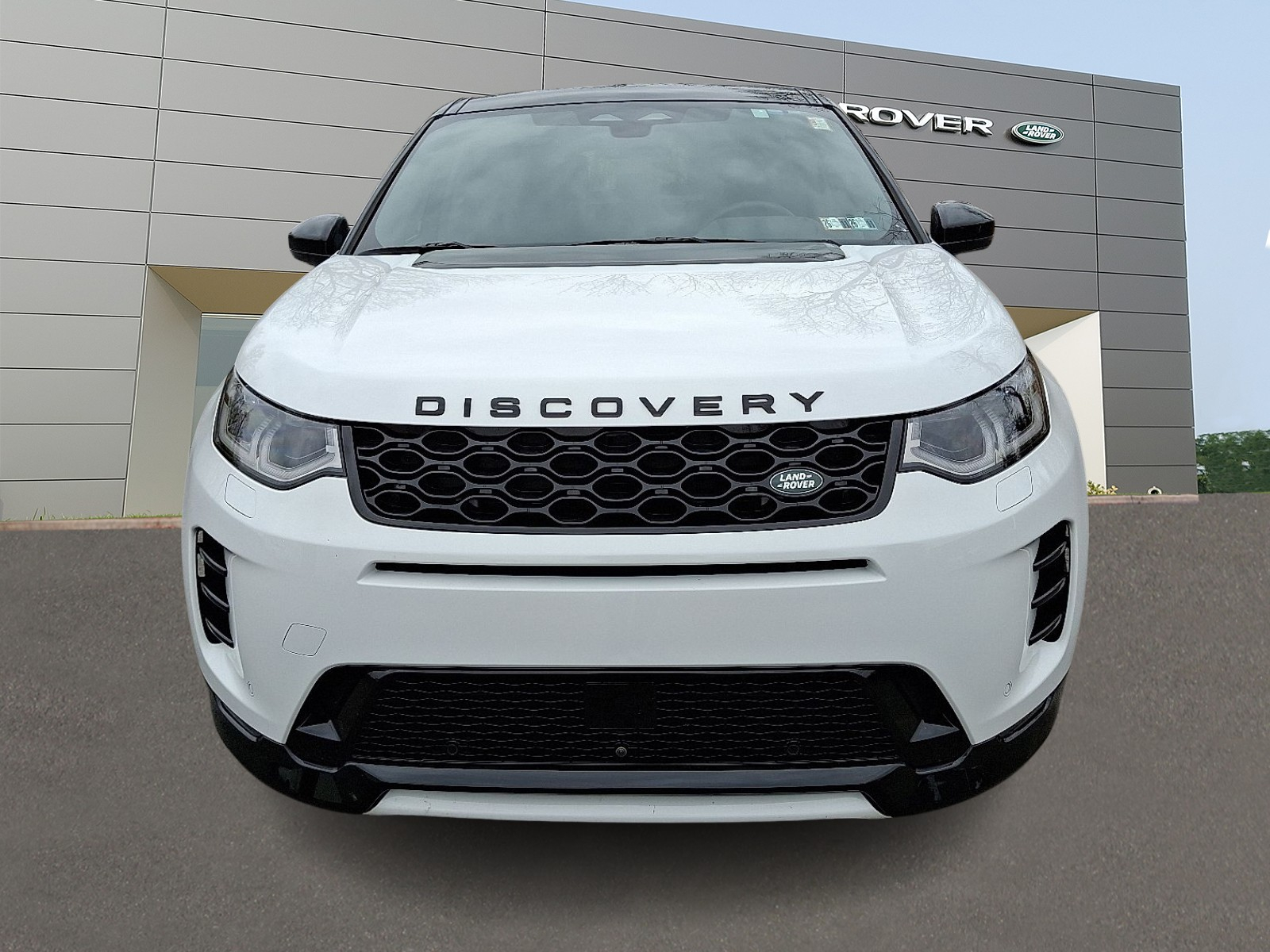 2025 Land Rover Discovery Sport Dynamic SE photo 4