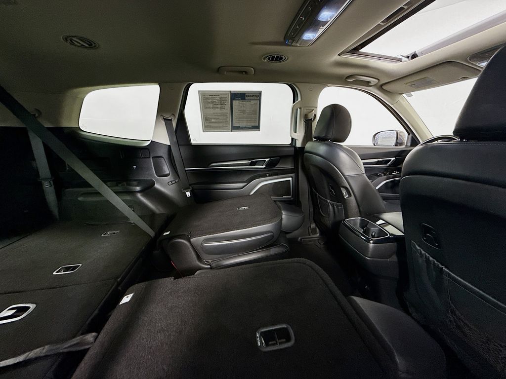 2020 Kia Telluride S photo 26
