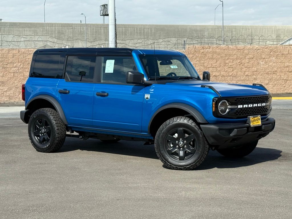 2025 Ford Bronco 4-Door Big Bend's photo