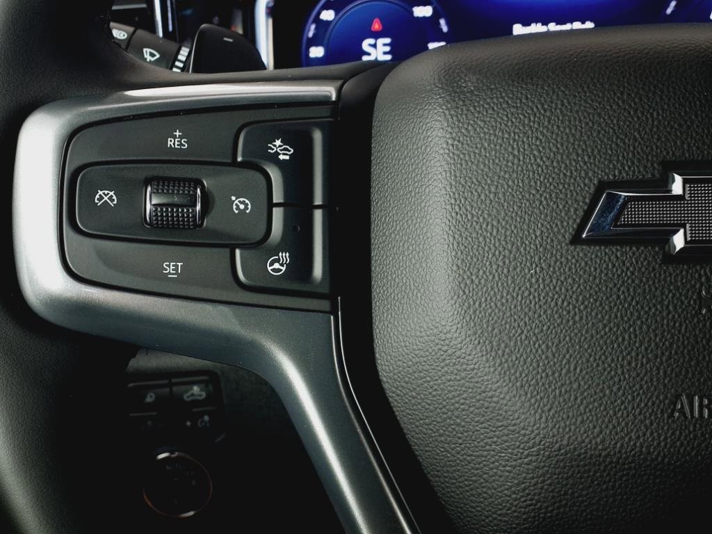 2025 Chevrolet Silverado 1500 RST photo 8