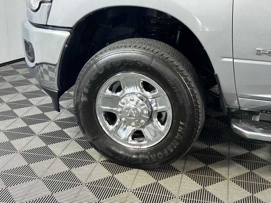2024 Ram 2500 Big Horn photo 5