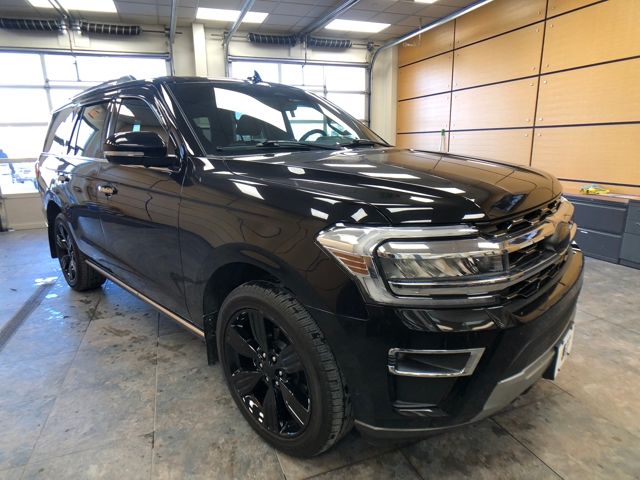 2022 Ford Expedition Limited's photo