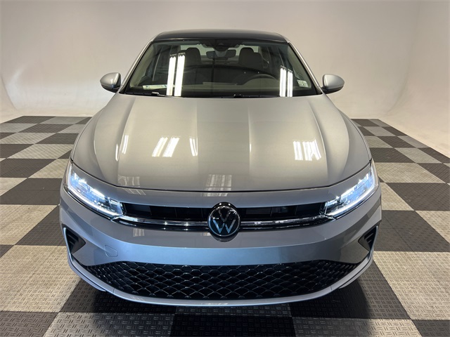 2026 Volkswagen Jetta 1.5T SE photo 2