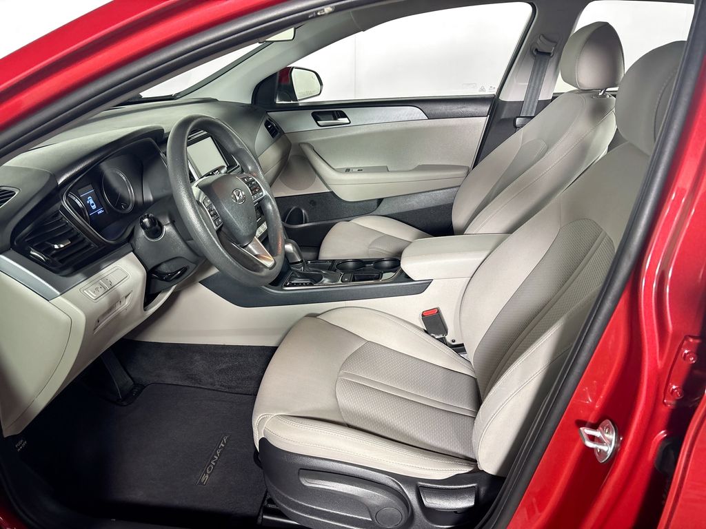 2018 Hyundai Sonata SE photo 11