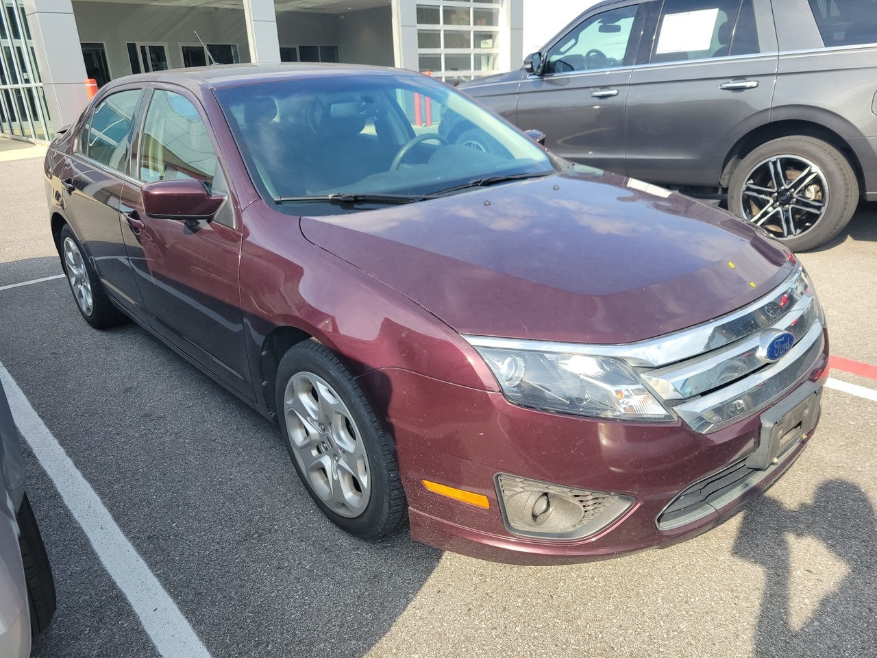 2011 Ford Fusion SE photo 2