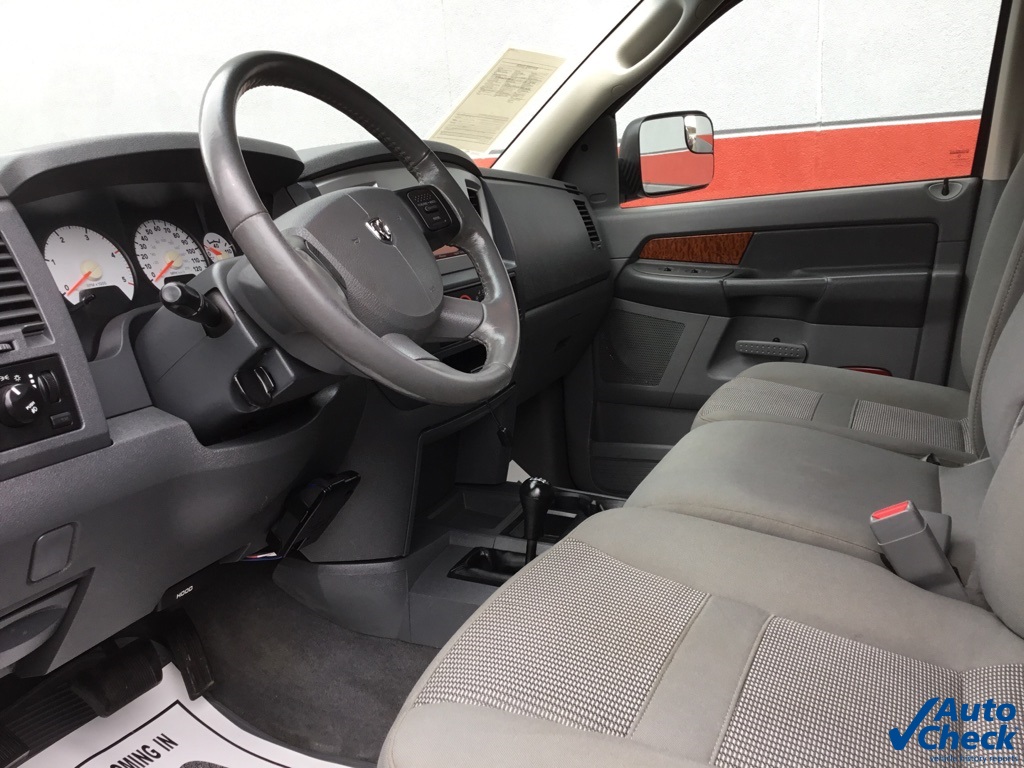 2006 Dodge Ram SLT photo 28