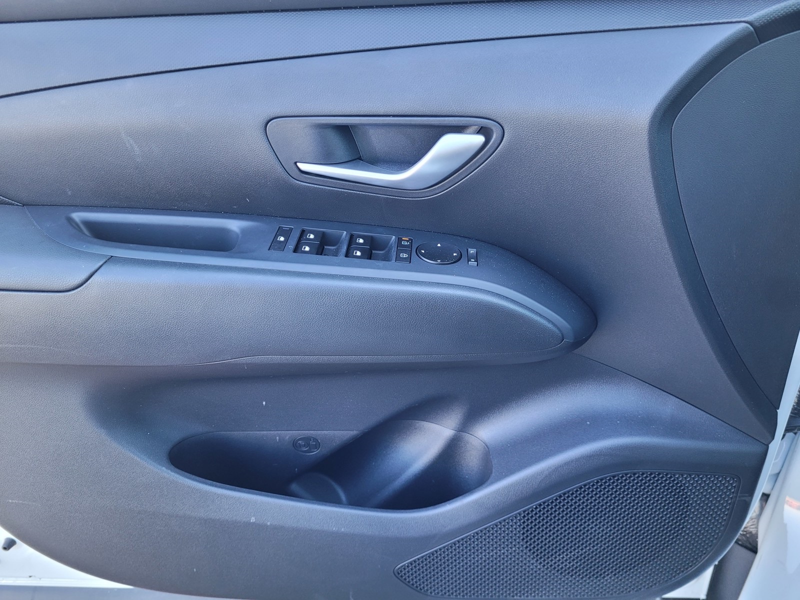2025 Hyundai Tucson SE photo 14