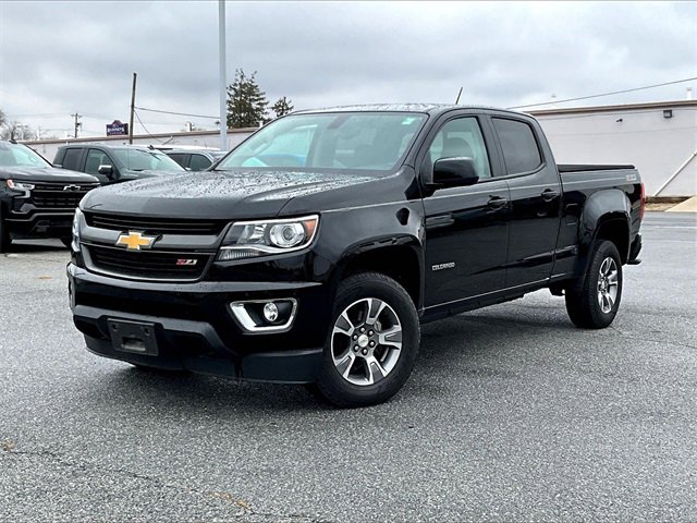 2018 Chevrolet Colorado Z71 photo 2