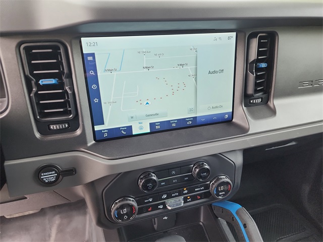 2024 Ford Bronco Black Diamond photo 15