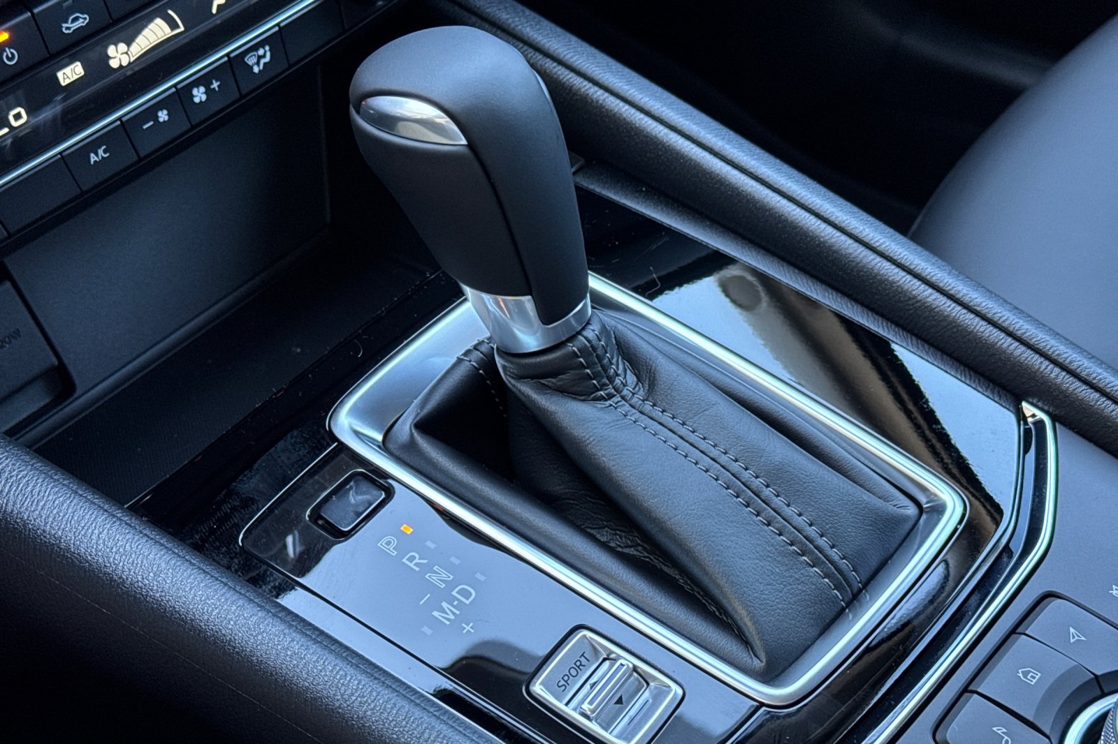 2025 Mazda CX-5 2.5 Select photo 19