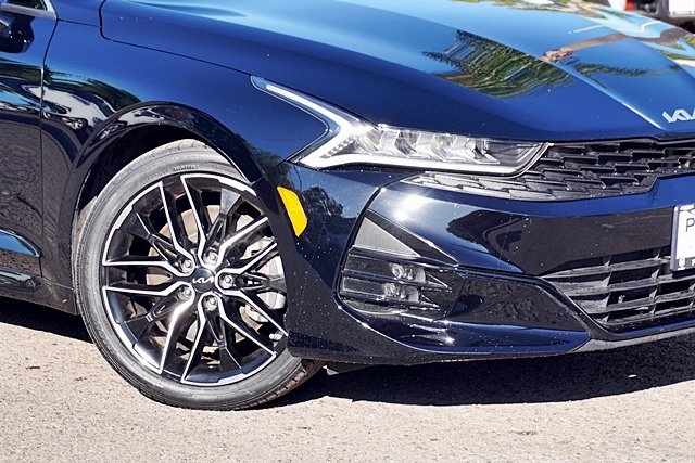 Used 2024 Black Kia GT image 3