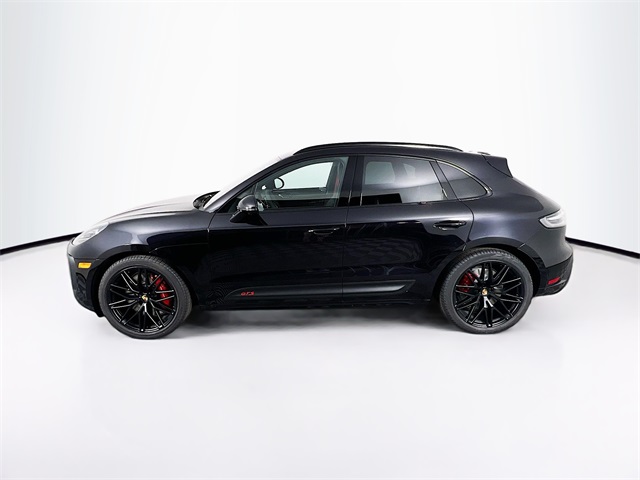 2026 Porsche Macan GTS photo 2