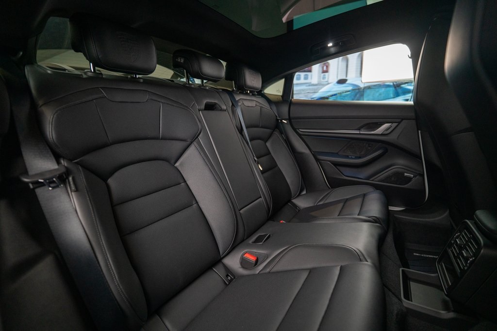 2025 Porsche Taycan S photo 16