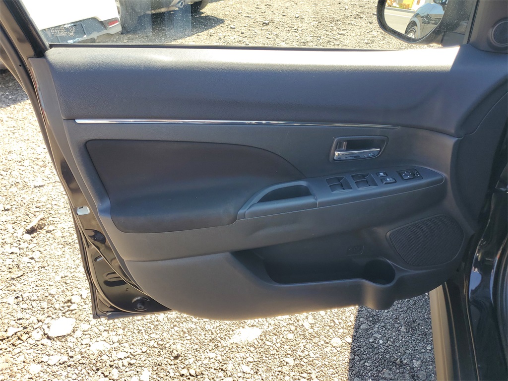 2021 Mitsubishi Outlander Sport ES photo 10