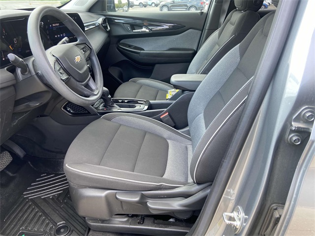2024 Chevrolet Trailblazer LS photo 11