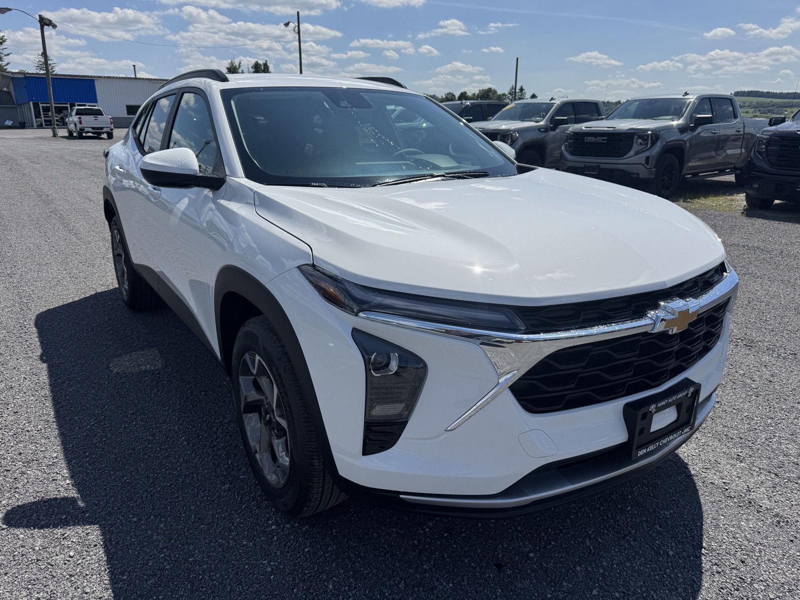 2025 Chevrolet Trax LT photo 7