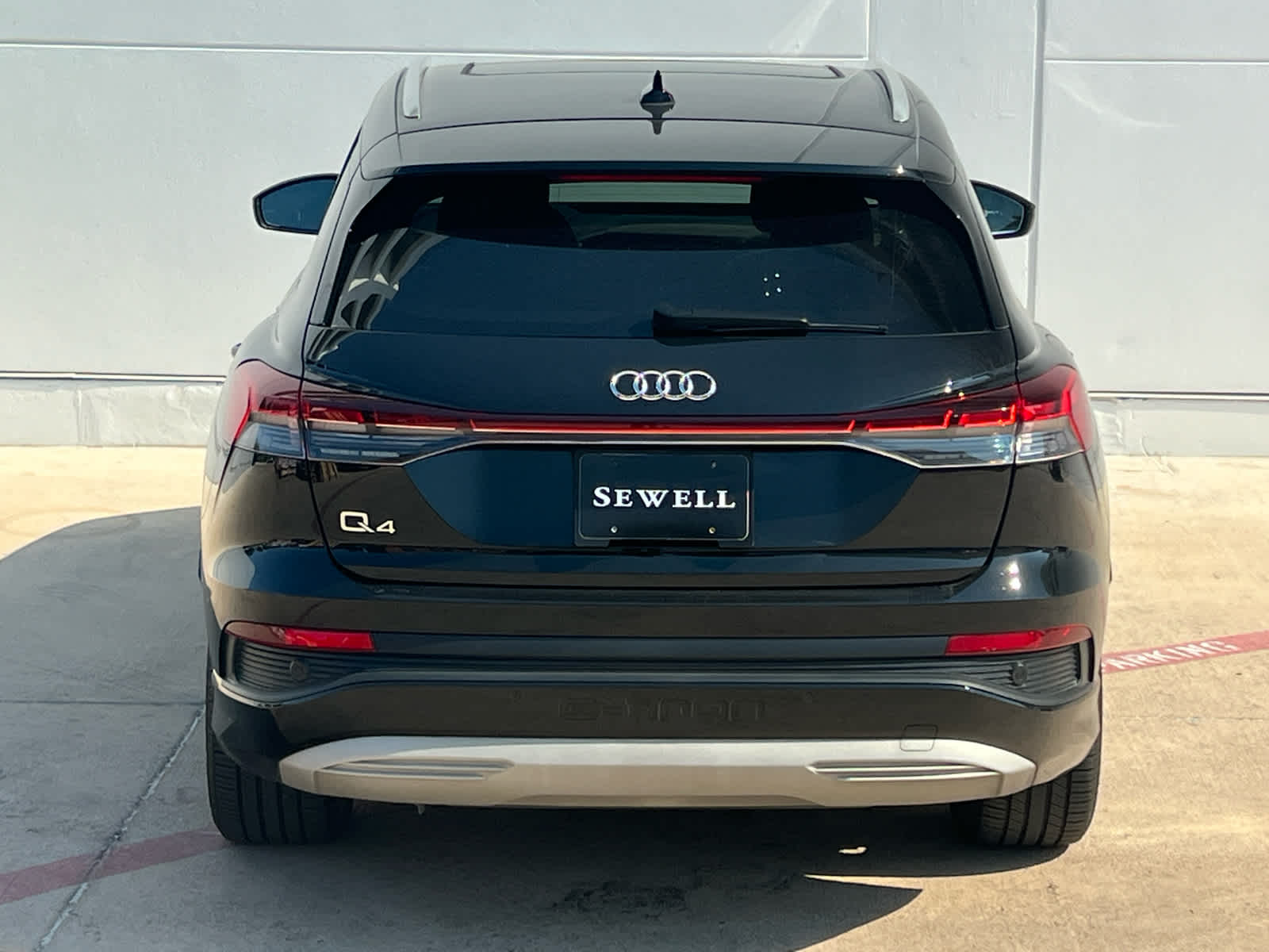 2023 Audi Q4 40 E-tron Premium Plus photo 5