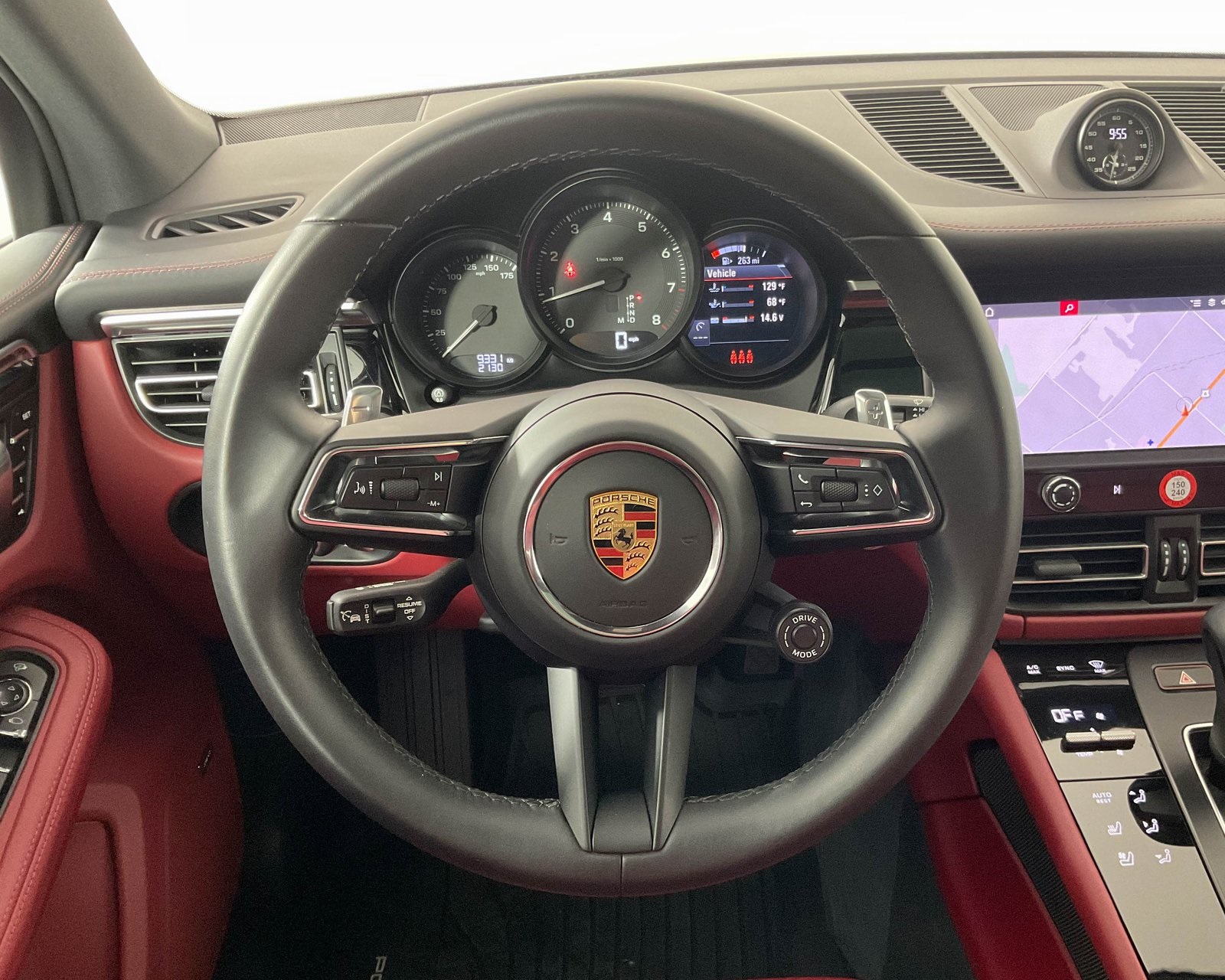2024 Porsche Macan S photo 17