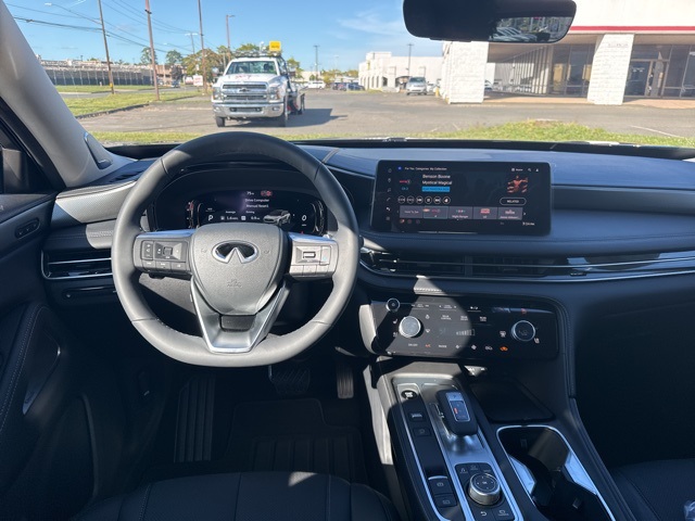 2026 Infiniti QX60 Luxe photo 10