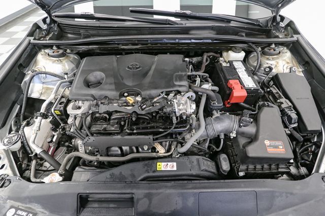 2022 Toyota Camry SE photo 10