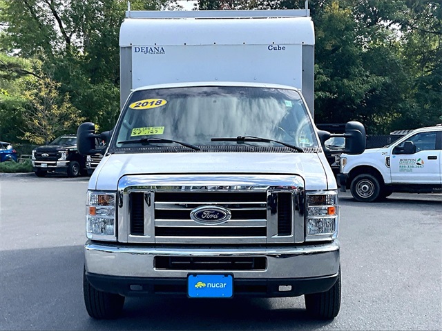2018 Ford E-350 photo 2