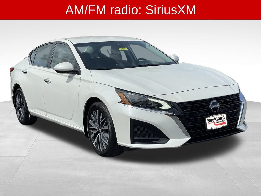 2023 Nissan Altima 2.5 SV photo 4