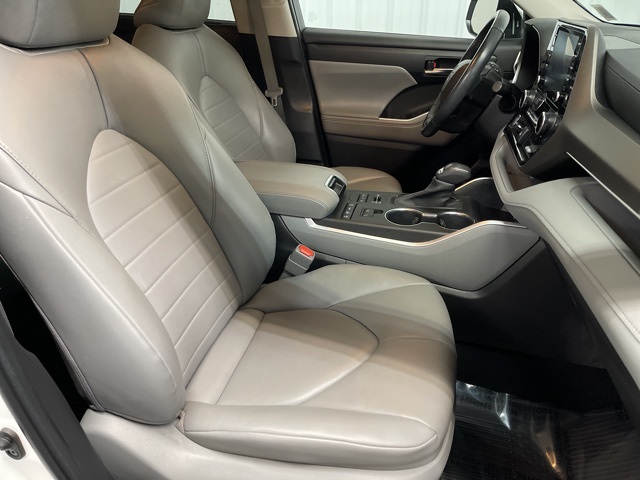 2022 Toyota Highlander XLE photo 20