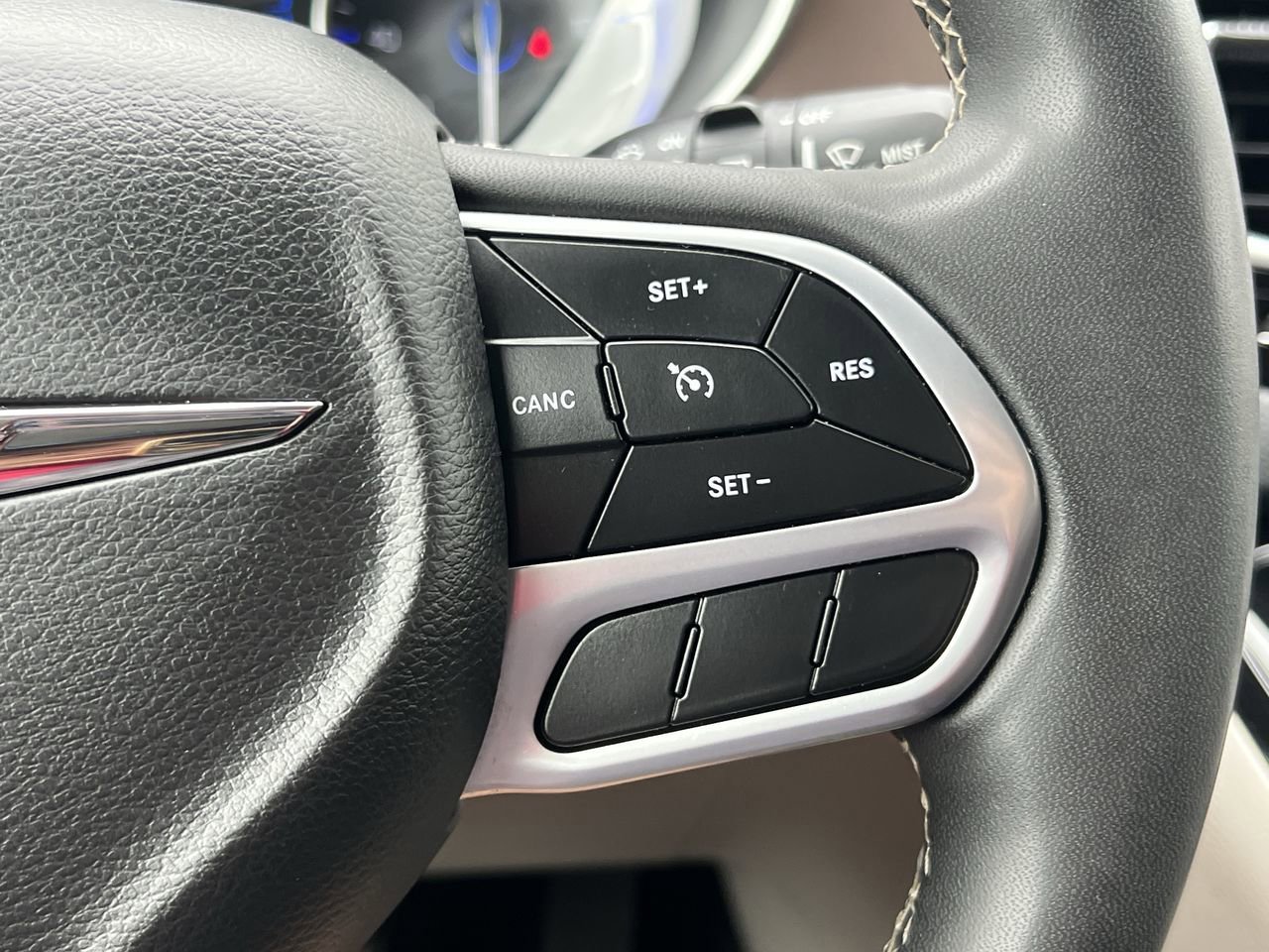 2022 Chrysler Voyager LX photo 27