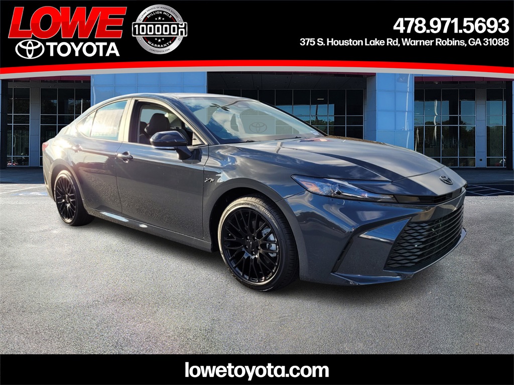 2026 Toyota Camry LE's photo