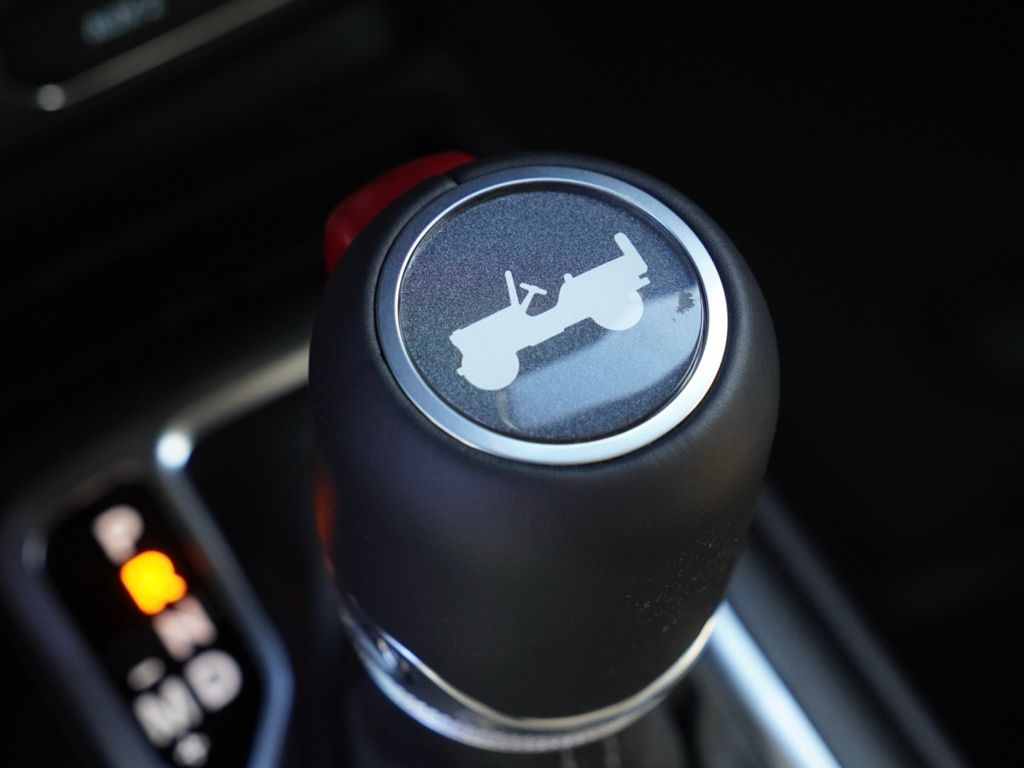 New 2026 Black Clear-Coat Exterior Paint Jeep Rubicon image 18