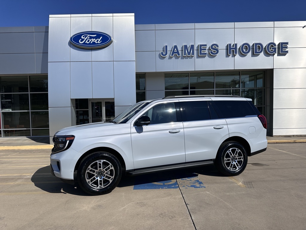 2025 Ford Expedition Active's photo