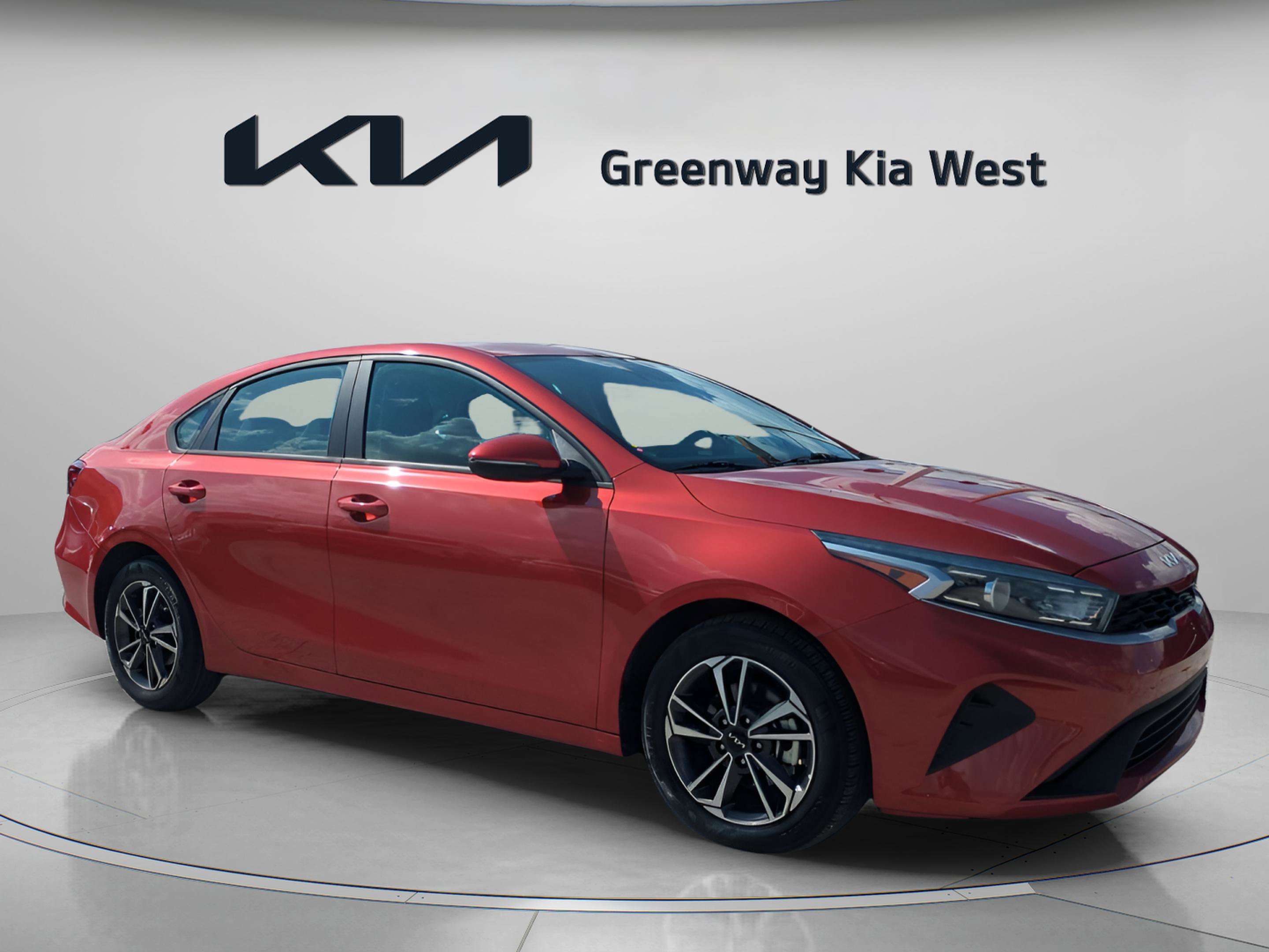 2023 Kia Forte LX photo 2