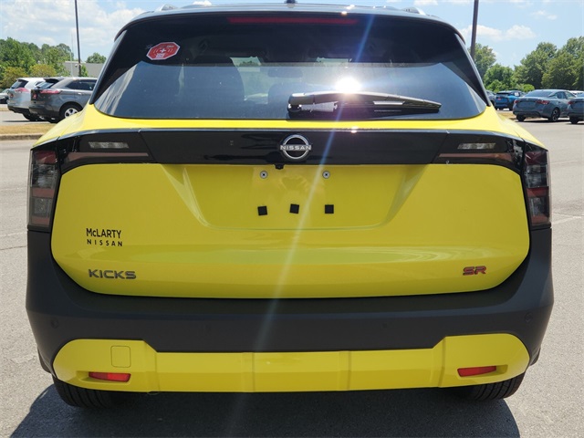 2025 Nissan Kicks SR photo 3