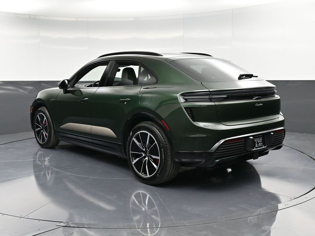 2024 Porsche Macan Turbo Electric photo 3
