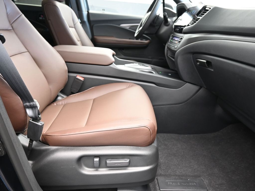 2025 Honda Ridgeline RTL photo 30