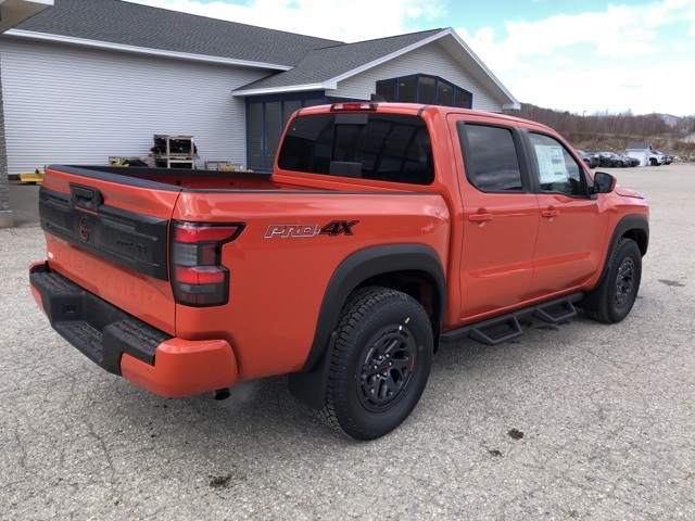 2025 Nissan Frontier PRO-4X photo 3