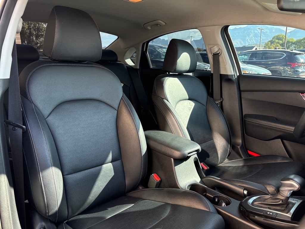 2019 Kia Forte EX photo 14