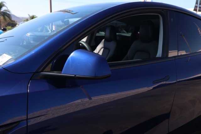 2023 Tesla Model Y Long Range photo 11