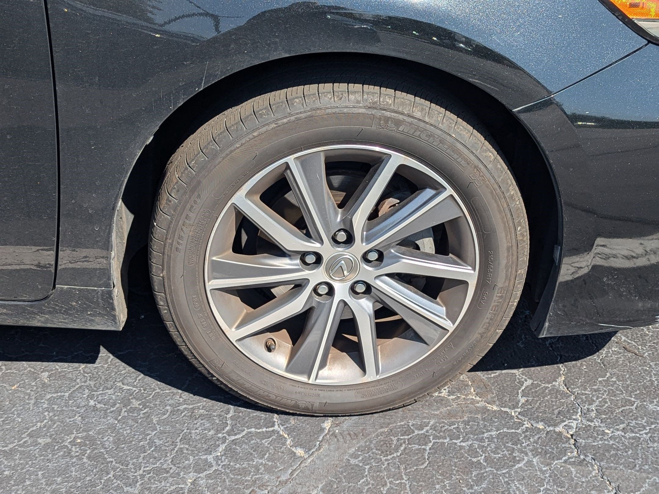 2016 Lexus ES 300h photo 6