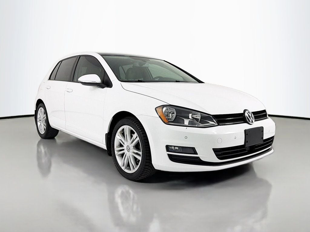 2015 Volkswagen Golf TDI SE's photo