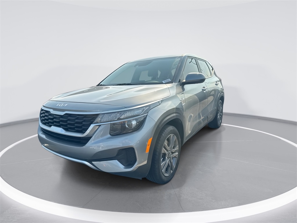 2022 Kia Seltos LX photo 4