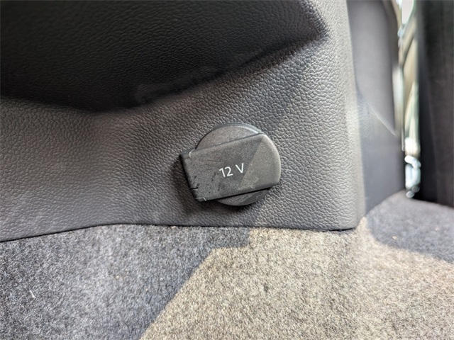 2020 Volkswagen Tiguan SE photo 25