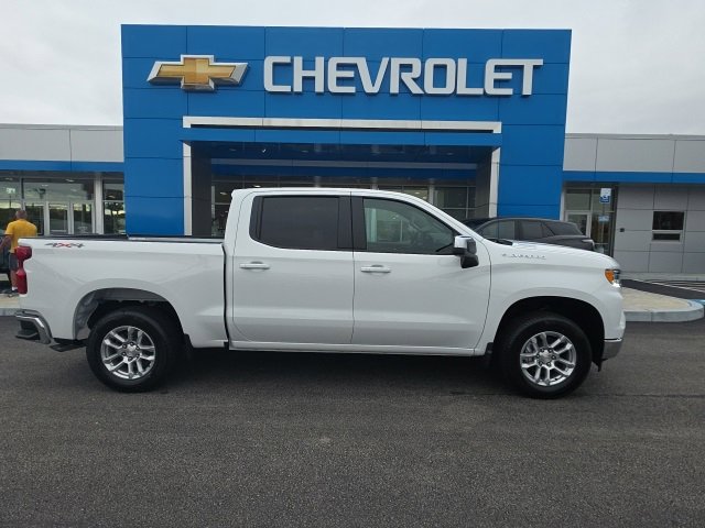 2026 Chevrolet Silverado 1500 LT photo 3