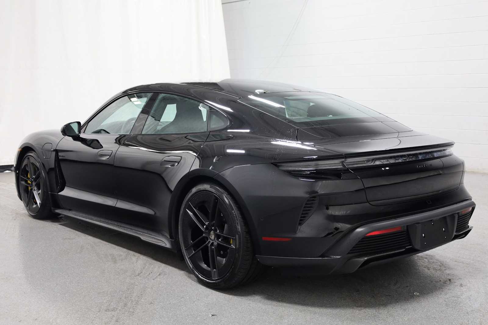 2025 Porsche Taycan Turbo photo 3