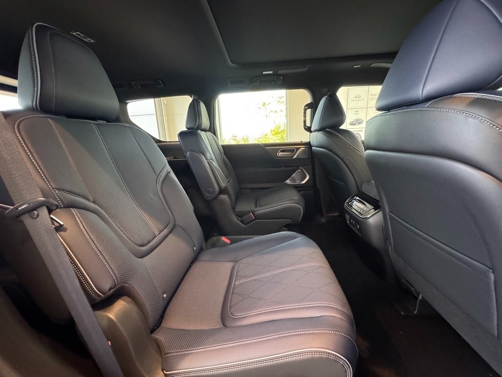 2026 Infiniti QX80 Sensory photo 21