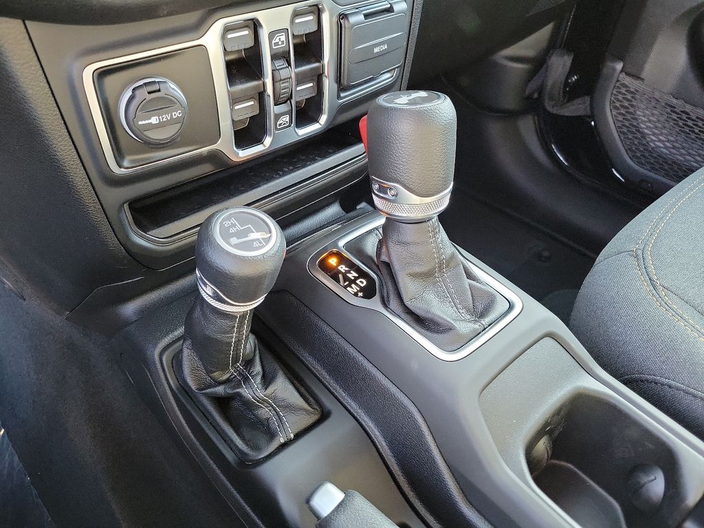 2025 Jeep Wrangler Sport S photo 8