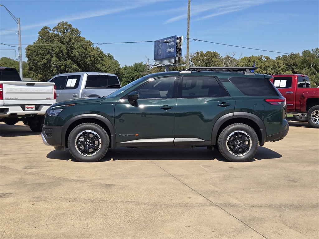 2025 Nissan Pathfinder Rock Creek photo 3