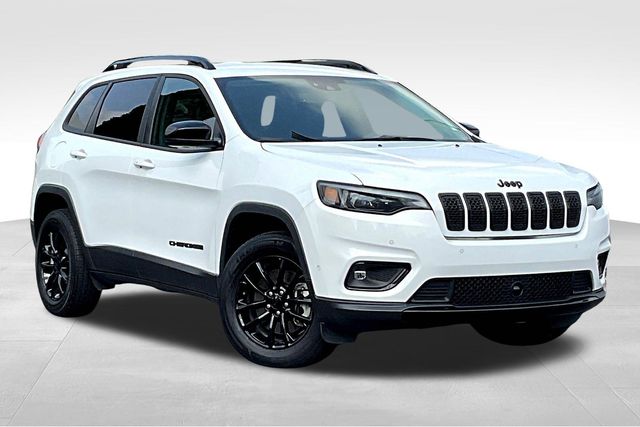 2023 Jeep Cherokee Altitude Lux's photo